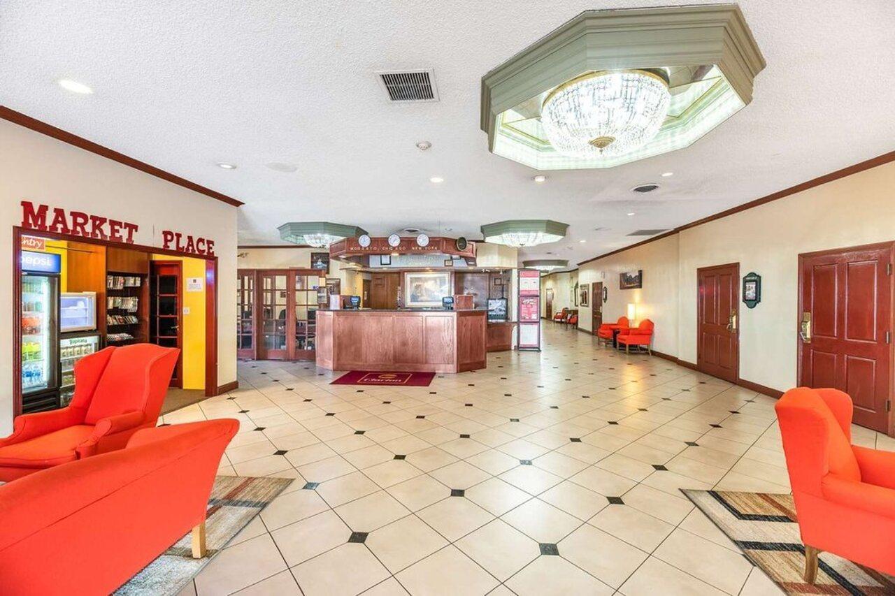 Clarion Inn Conference Center 莫德斯托 外观 照片