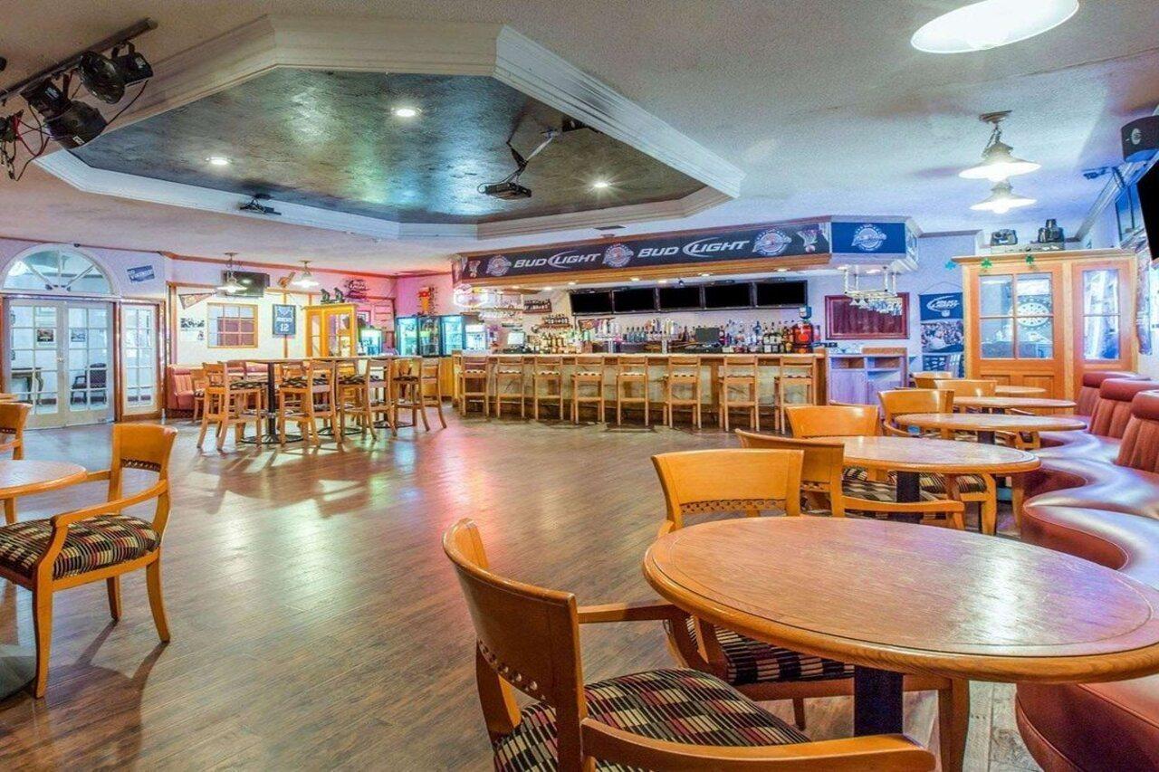 Clarion Inn Conference Center 莫德斯托 外观 照片