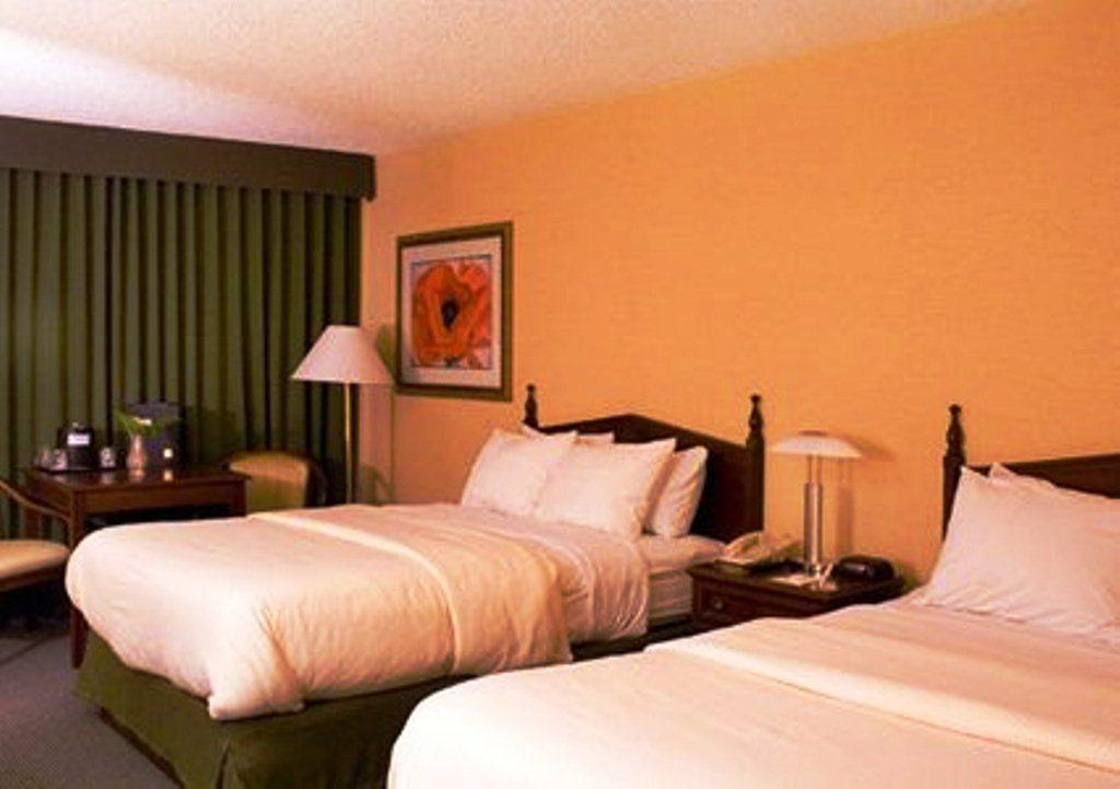 Clarion Inn Conference Center 莫德斯托 外观 照片