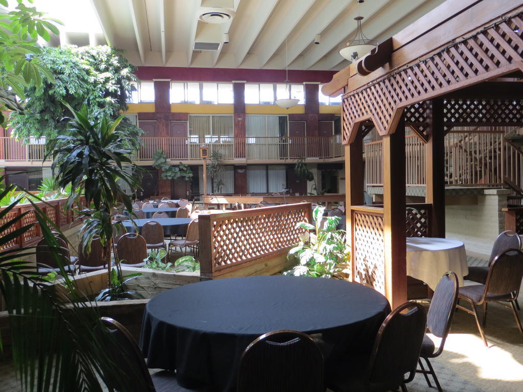 Clarion Inn Conference Center 莫德斯托 外观 照片