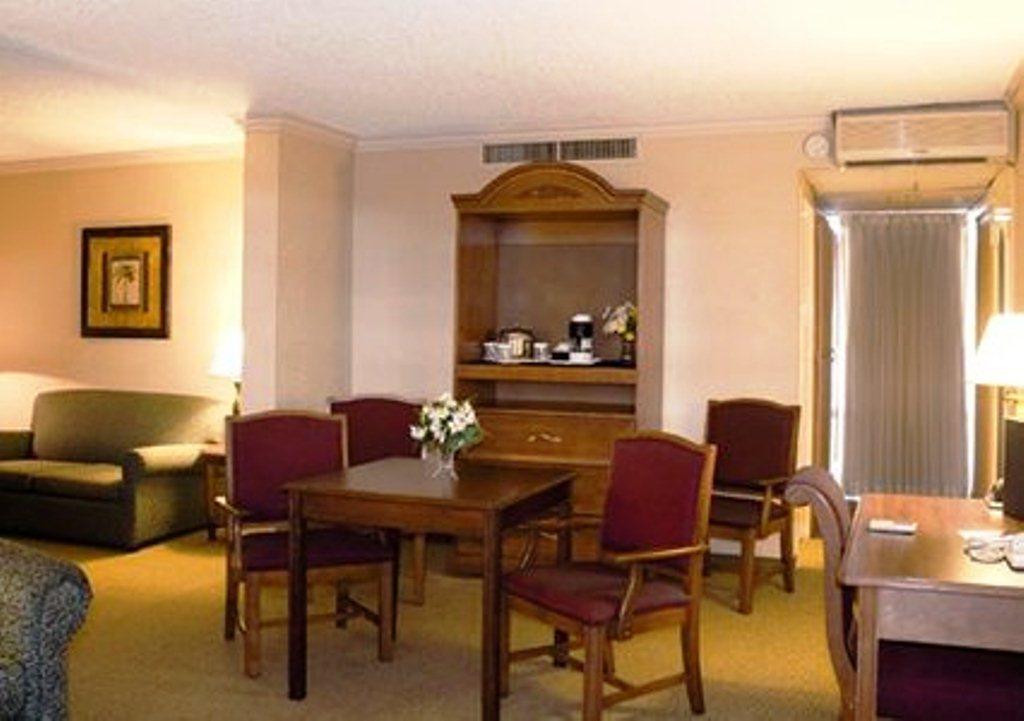 Clarion Inn Conference Center 莫德斯托 外观 照片