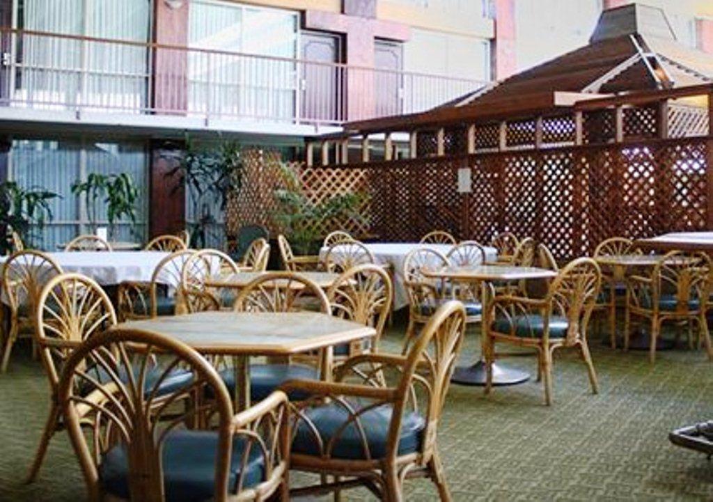Clarion Inn Conference Center 莫德斯托 外观 照片