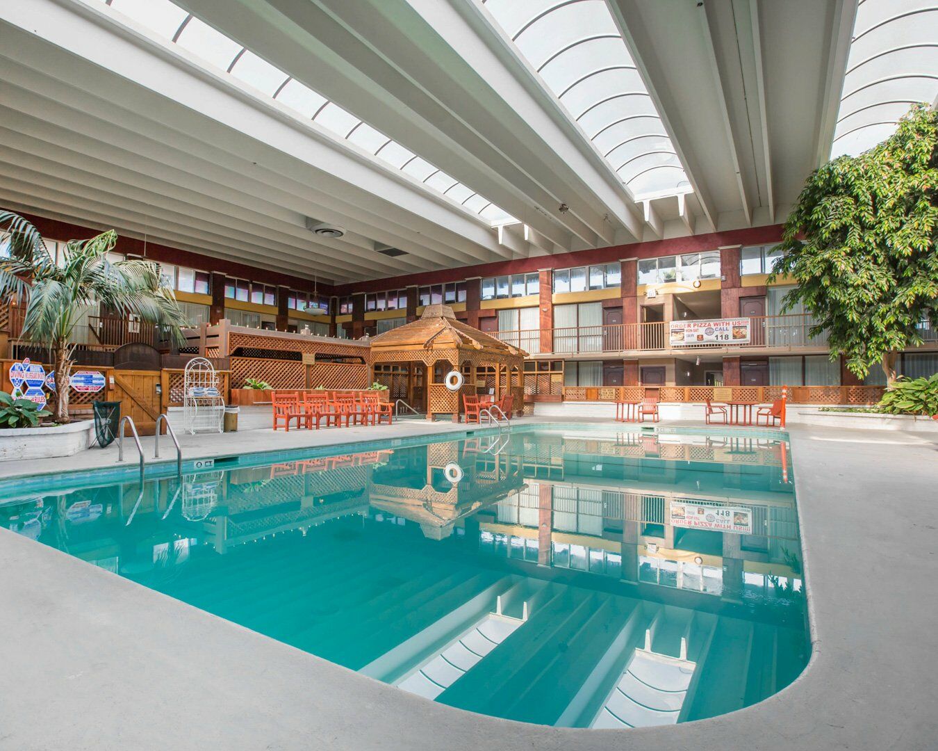 Clarion Inn Conference Center 莫德斯托 外观 照片